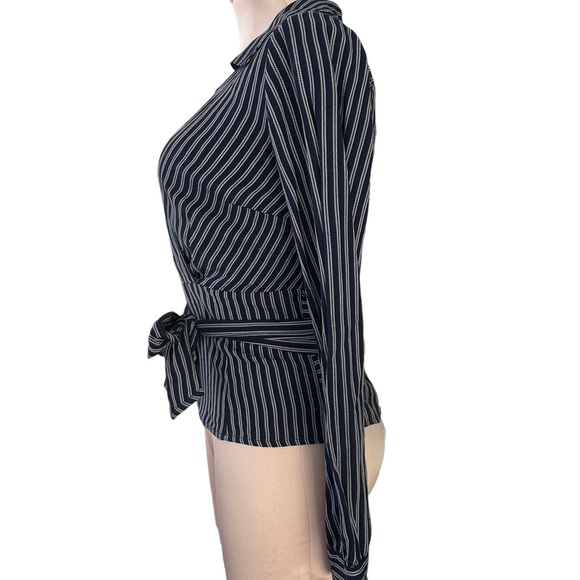 Maeve-Anthropologie navy top white rope stripes. Size 4. Absolutely gorgeous. - Picture 3 of 14